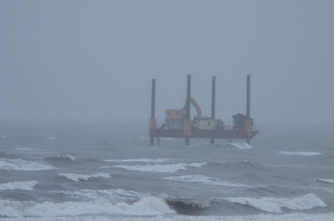 Ricardo Antunes_Bad weather in the Bering Sea keeps team from deploying recorders